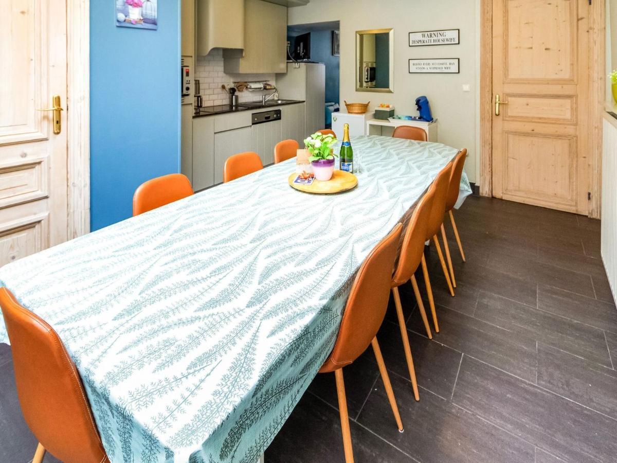 Hébergement de vacances Town House With View Over The 3 Towers Of *
